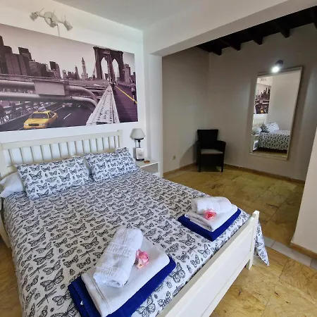 Lola Playa Blanca (Lanzarote)