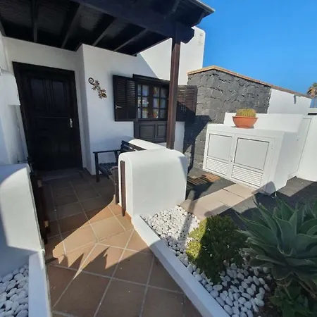 Villa Lola